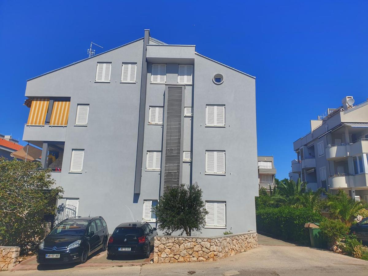 Deluxe Novalja Apartment Exterior foto