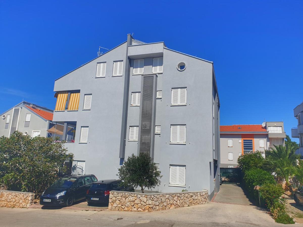 Deluxe Novalja Apartment Exterior foto