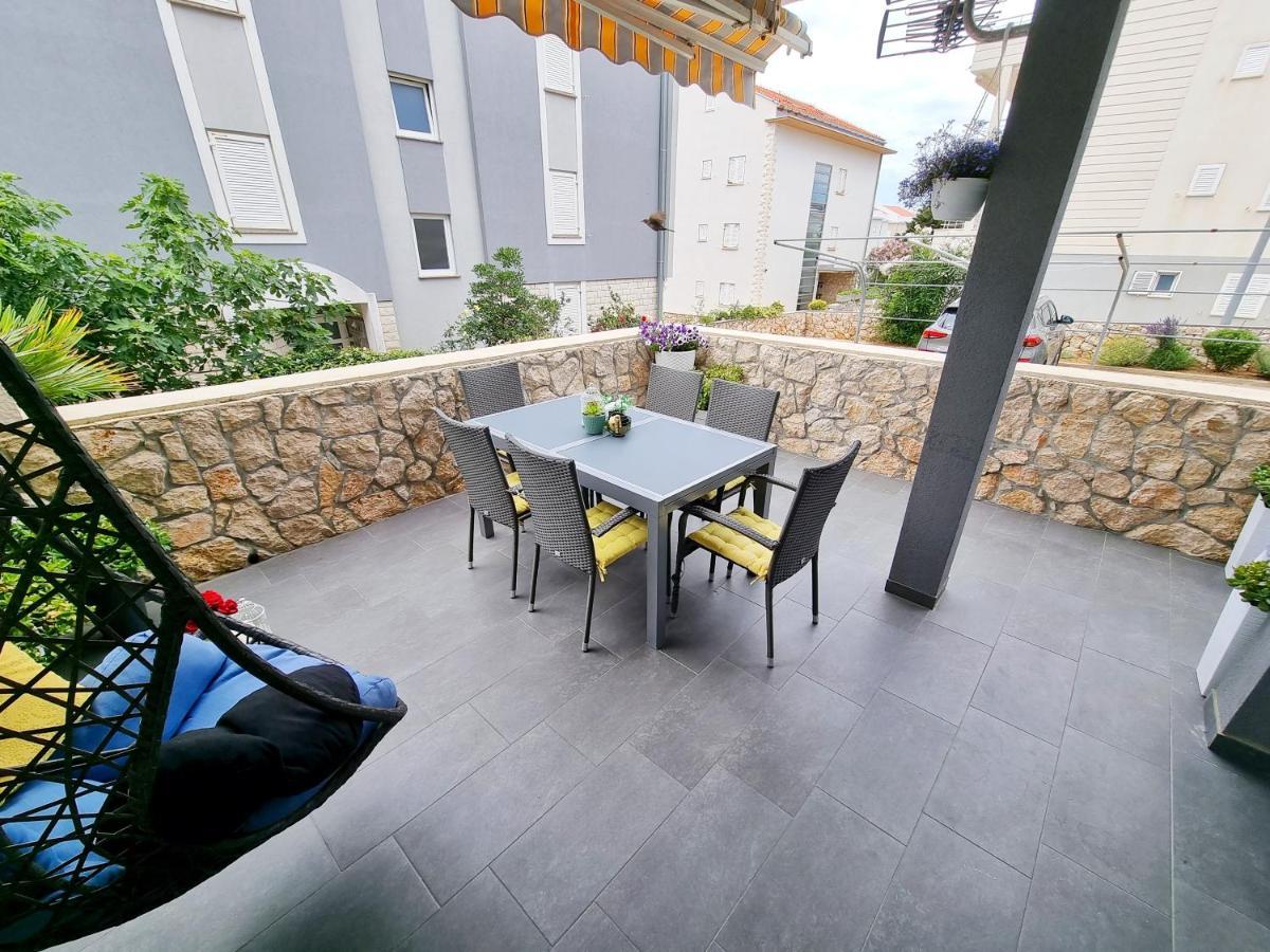Deluxe Novalja Apartment Exterior foto