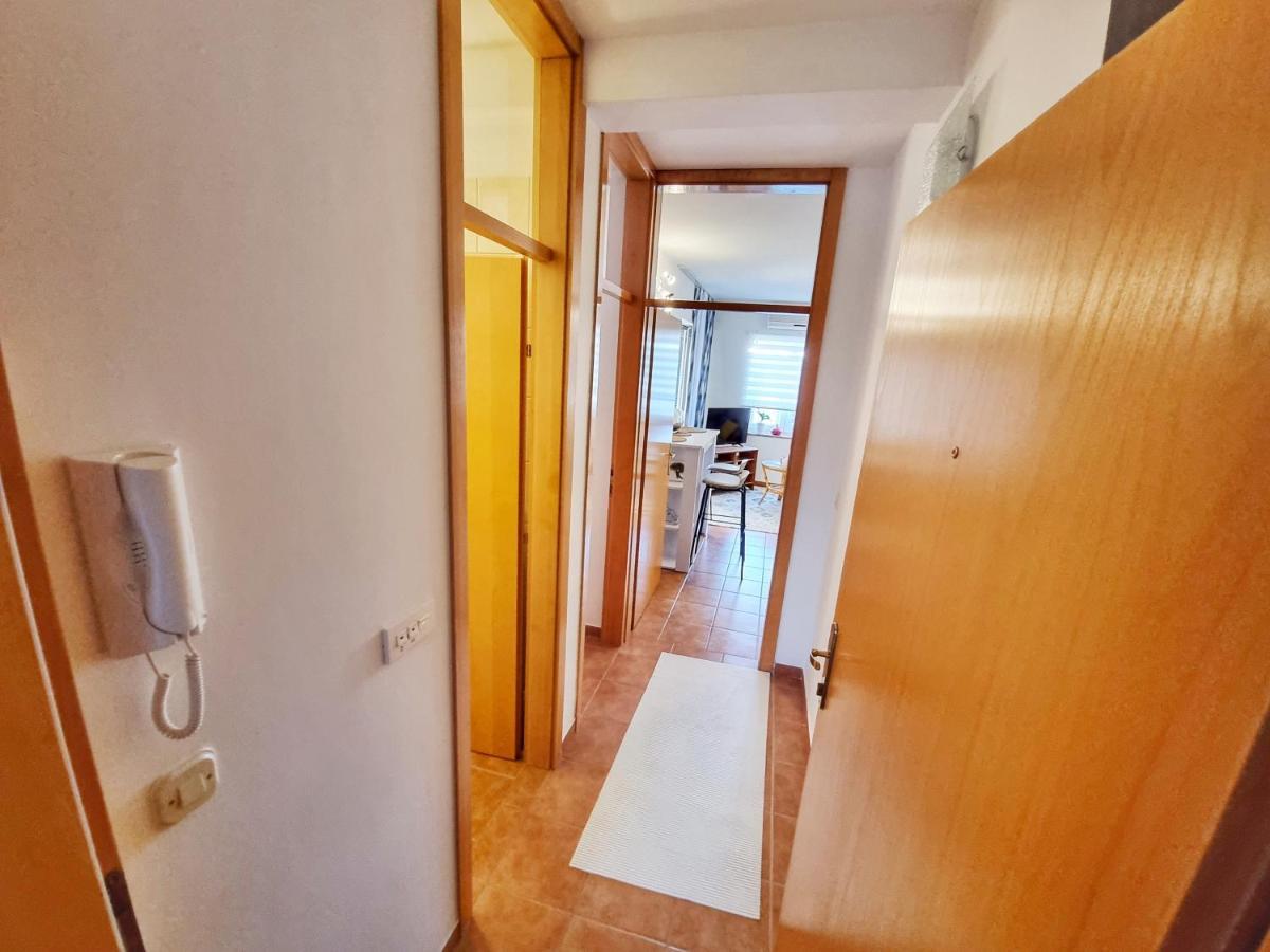 Deluxe Novalja Apartment Exterior foto
